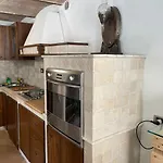 Charming Independent House In Center, Free Parking Nearby 度假居 *