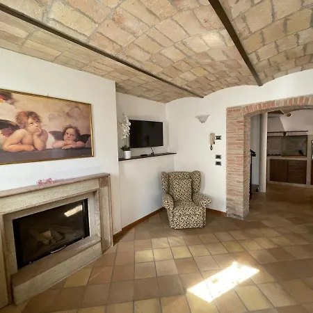 Charming Independent House In Center, Free Parking Nearby 度假居