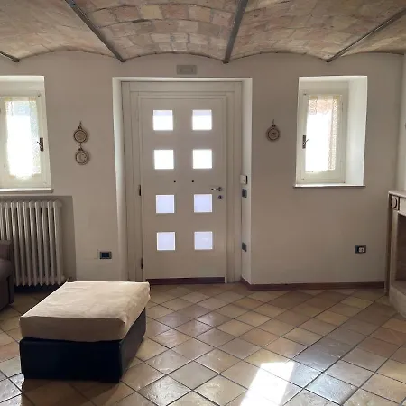 Сasa de vacaciones Charming Independent House In Center, Free Parking Nearby