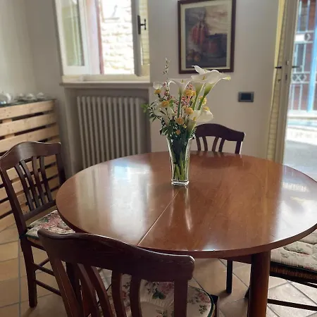 Dom wakacyjny Charming Independent House In Center, Free Parking Nearby Spello